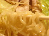 豚野菜山らーめん 麺のアップ