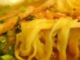 鶏玉さくらそば 麺のアップ