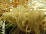 ネバトロぶっかけラーメン 麺のアップ