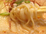 冷やし辛唐豆乳麺 麺のアップ