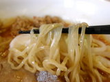 辛味噌らーめん 麺のアップ