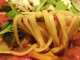 冷やしトマト麺 麺のアップ