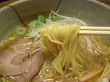 鯛出汁ラーメン 麺のアップ
