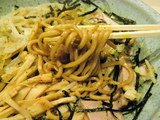 醤油まぜまぜソバ 麺のアップ