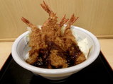 海老フライ丼 サイドビュー