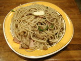 きのこバター(シイタケ 舞茸 しめじ ベーコン 醤油味)大盛610円