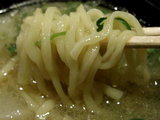 寒鰤と根菜の塩つけ麺 とろろ醤油添え 麺のアップ
