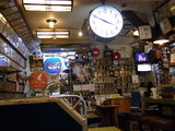 鉄道ムード溢れる店内