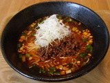 紅湯麺 800円