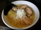 塩ラーメン海老風味 700円