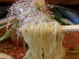 鰹氷麺 麺のアップ