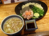 地鶏ユッケの和えつけ麺 980円