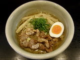 鯛と焼きあごの水出し冷しそば 850円