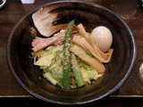 春野菜と桜海老の汁なし麺 春の塩 800円 + 味玉 100円