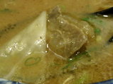 牛ホルモンのつけ麺 具のアップ