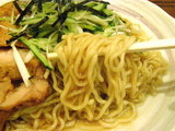 鶏ネギの柚子ソバ 麺のアップ