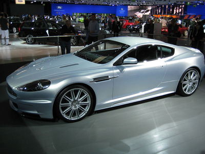 800px-Aston_Martin_DBS_2007