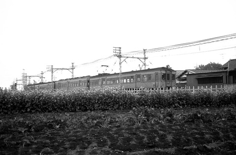 710402