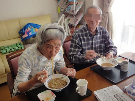 伯母