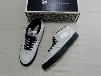 VANS x MAIDEN NOIR