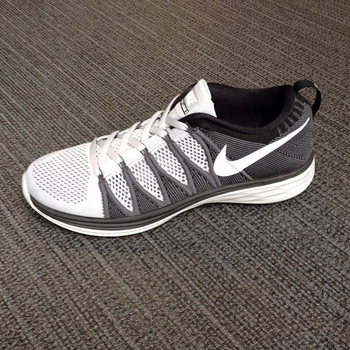 NIKE FLYKNIT