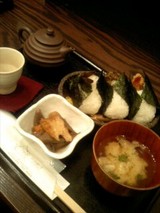 おむ茶房