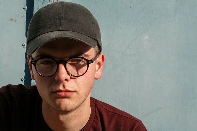 eyeglasses-1868278_640