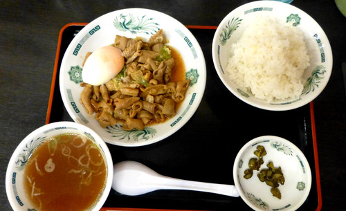 日高屋ホルモン定食 14n9g19n01●