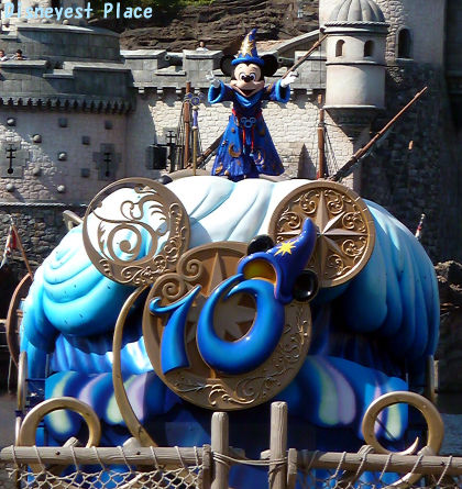 ビー・マジカル！」ミッキー広場その1 : Disneyest Place