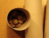 中におやつを入れてェ…
