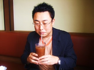 アイスコーヒーとのぶ山さん
