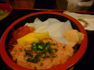 三色丼