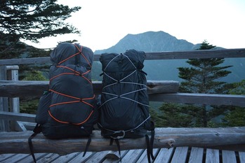 熊の平小屋テラス