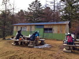 笠取小屋