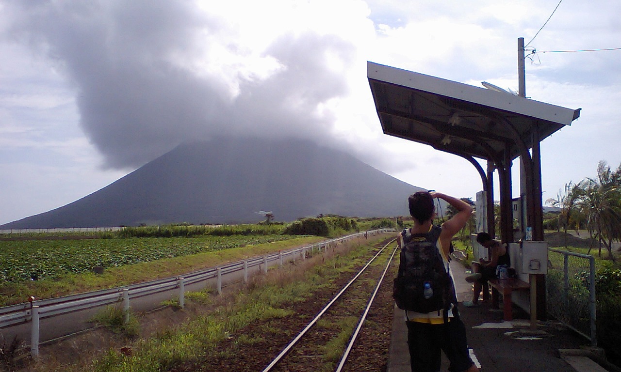 HI3A0170開聞岳と西大山駅