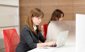女性社会の必要悪? 女友達の「派閥」はなぜうまれるのか