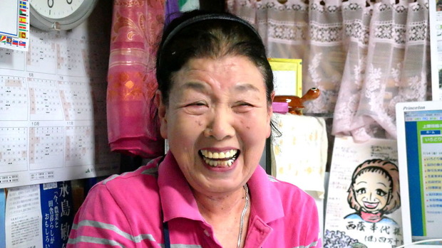 西蔭幸代さん