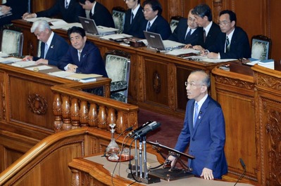 参議院本会議で荒木青寛参議院議員