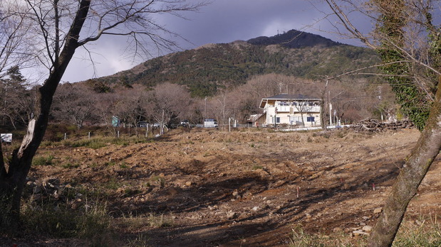 筑波山中腹のメガソーラー開発現場