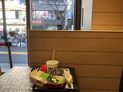570