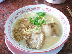 博多ラーメン 鎮 ラーメン