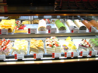 茶句庭 ながの店内ショーケース