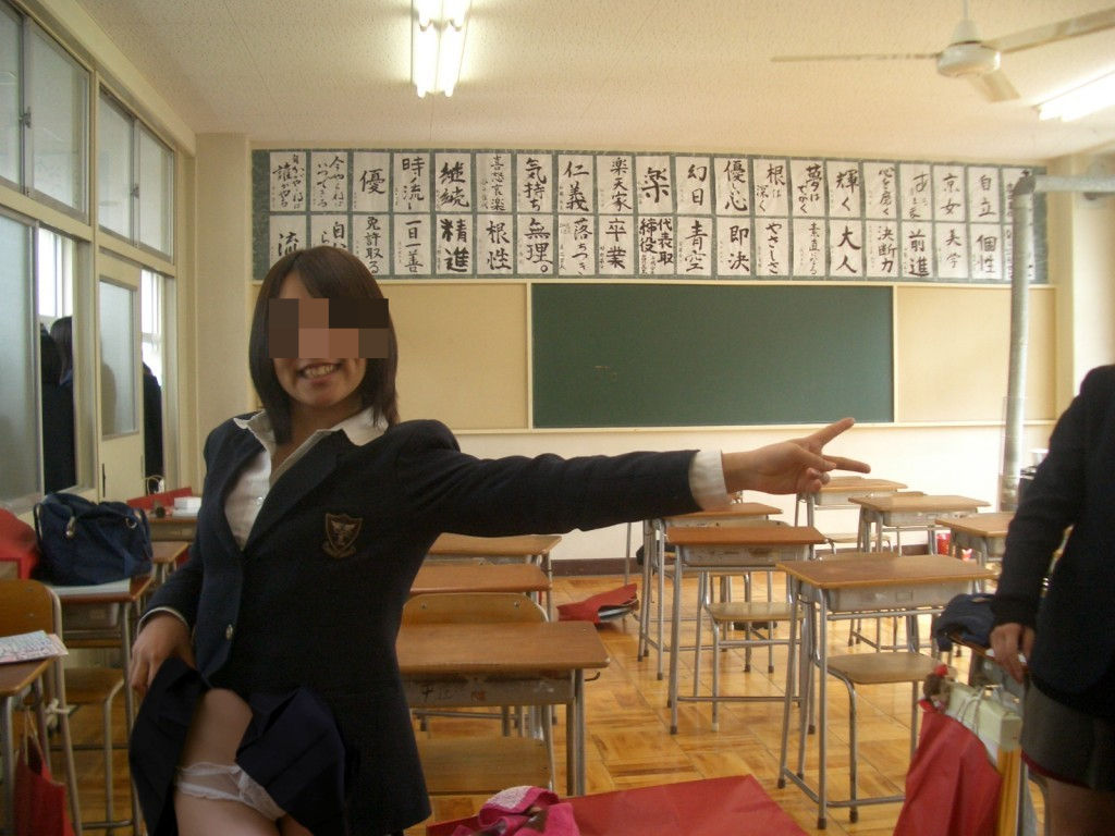 中学生 盗撮 の掲示板投稿写真＆画像