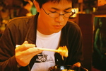 �褷