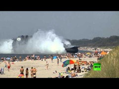 海水浴ロシア水陸両用