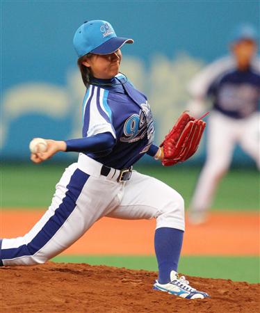 兵庫ブルーサンダーズ 吉田えり ナックル姫 a
