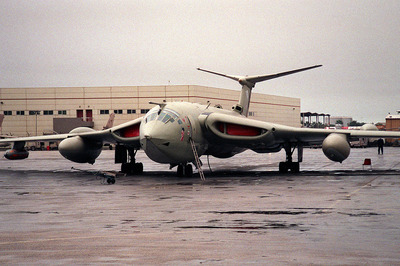 Handley_Page_Victor_in_Jubail_naval_airport