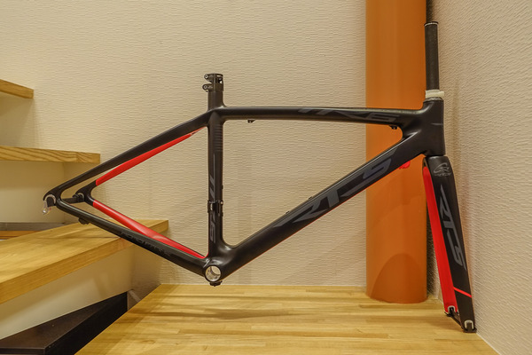 New カーボンフレーム : The Room of Dr.Kazu