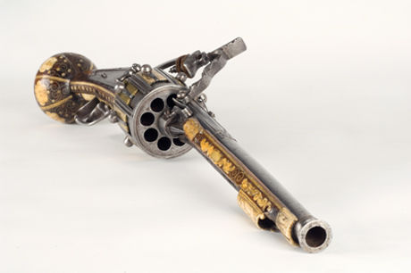 Revolver460x346