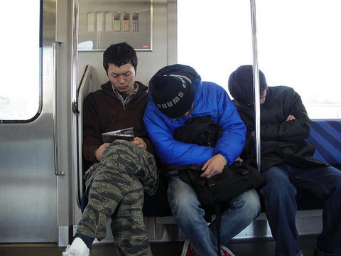 crowded-train-129